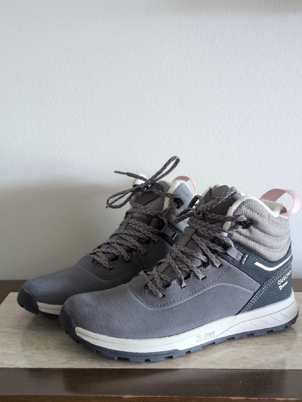 Kid's High Top Waterproof Sneakers Size 5 Quechua